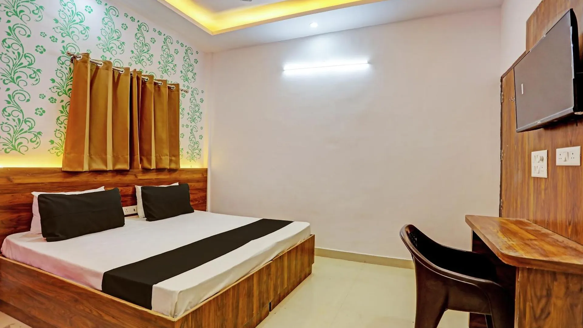 Sunrise Hotel Gurgaon